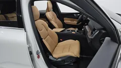 2022 Volvo XC60 B6 Inscirtion — фото 10