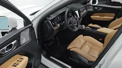 2022 Volvo XC60 B6 Inscirtion — фото 11
