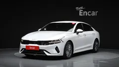 2023 Kia K5 Signature, белый — фото 1