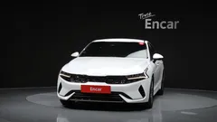 2023 Kia K5 Signature, белый — фото 3