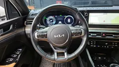 2023 Kia K5 Signature, белый — фото 13