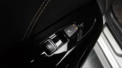 2023 Kia K5 Signature, белый — фото 17
