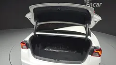 2023 Kia K5 Signature, белый — фото 20