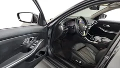 2022 BMW 3-Series 320i, серый — фото 10