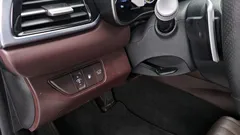 2024 Genesis G70 Gasoline 2.5T 2WD, чёрный — фото 18