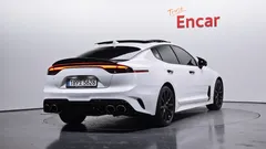 2023 Kia Stinger 2.5 AWD Masters ACRO EDITION, белый — фото 2