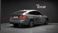 2022 BMW Gran Turismo 630i xDrive Luxury, серо-серебристый — фото 2