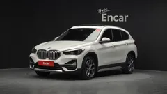 2021 BMW X1 xDrive 20i xLine, белый — фото 1