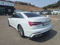 2022 Audi A6 45 TFSI Premium — фото 4