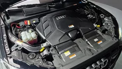 2022 Audi Q7 55 TFSI Quattro Premium, чёрный — фото 6