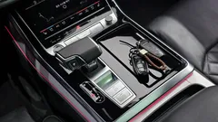 2022 Audi Q7 55 TFSI Quattro Premium, чёрный — фото 9
