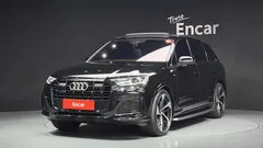 2022 Audi Q7 55 TFSI Quattro Premium, чёрный — фото 12