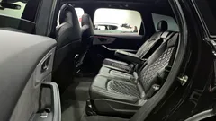 2022 Audi Q7 55 TFSI Quattro Premium, чёрный — фото 16