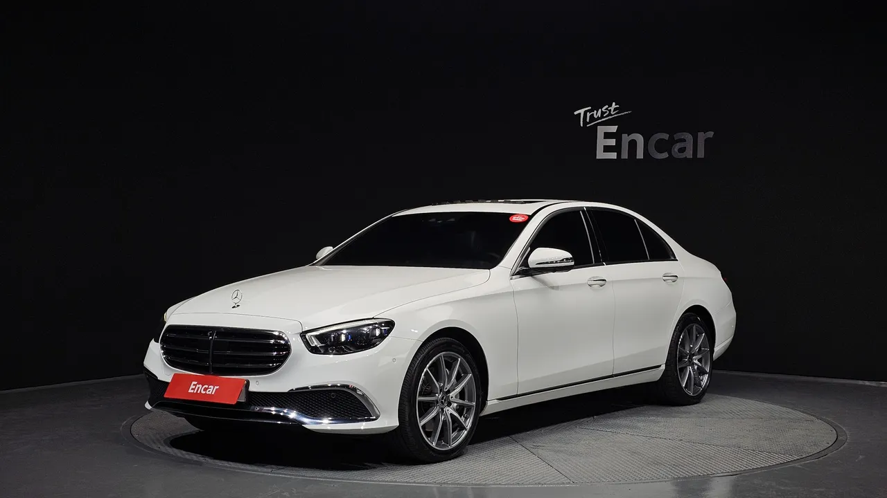 2022 Mercedes-Benz E-Class E300e 4MATIC Exclusive