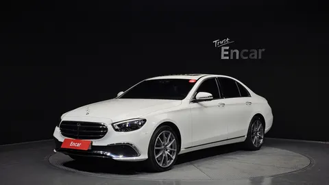 2022 Mercedes-Benz E-Class E300e 4MATIC Exclusive