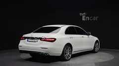 2022 Mercedes-Benz E-Class E300e 4MATIC Exclusive — фото 2