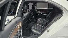 2022 Mercedes-Benz E-Class E300e 4MATIC Exclusive — фото 15