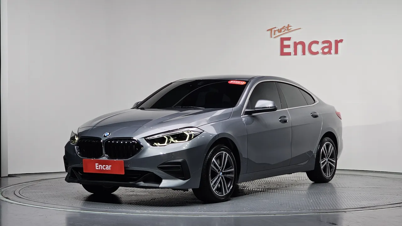 2022 BMW 2-Series 220i Advantage