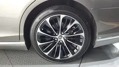 2022 Lexus LS 3.5 Luxury AWD, серый — фото 5