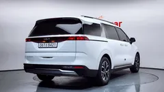 2022 Kia Carnival Diesel 9-Seater Noblesse — фото 2