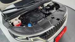 2022 Kia Carnival Diesel 9-Seater Noblesse — фото 6