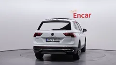 2023 Volkswagen Tiguan 2.0 TSI Prestige, белый — фото 4