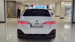 2024 BMW 5-Series 520i M Sport — фото 4