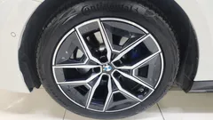 2024 BMW 5-Series 520i M Sport — фото 5