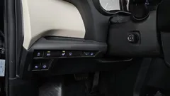 2021 Toyota Sienna 2.5 Hybrid AWD, чёрный — фото 17