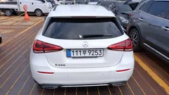 2023 Mercedes-Benz A-Class A220 Hatchback — фото 2