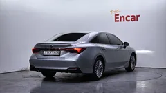 2019 Toyota Avalon 2.5 Hybrid — фото 2