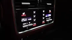 2021 Porsche Cayenne 3.0, белый — фото 18
