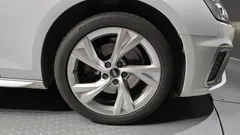 2022 Audi A4 35 TDI Premium — фото 5