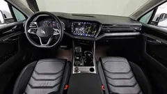 2023 Volkswagen Touareg 3.0 TDI Premium, белый — фото 7