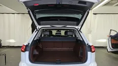 2023 Volkswagen Touareg 3.0 TDI Premium, белый — фото 20