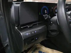 2023 Hyundai Kona Modern, серо-серебристый — фото 16
