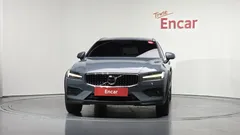 2022 Volvo V60 B5 Pro AWD, серый — фото 3