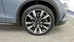 2022 Volvo V60 B5 Pro AWD, серый — фото 5