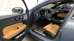 2022 Volvo V60 B5 Pro AWD, серый — фото 10