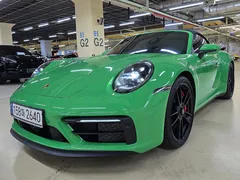 2022 Porsche 911 Carrera 4 GTS Cabriolet, зелёный — фото 2