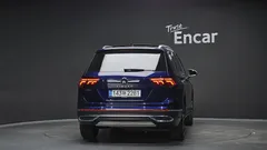 2022 Volkswagen Tiguan 2.0 TSI Prestige, синий — фото 4
