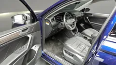 2022 Volkswagen Tiguan 2.0 TSI Prestige, синий — фото 12