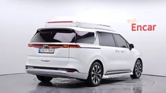 2023 Kia Carnival Gasoline 4-Seater Hi-Limousine — фото 2