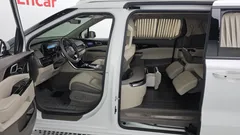2023 Kia Carnival Gasoline 4-Seater Hi-Limousine — фото 10