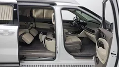 2023 Kia Carnival Gasoline 4-Seater Hi-Limousine — фото 11