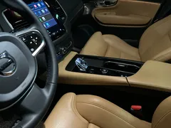 2023 Volvo XC90 B6 Ultimate Bright — фото 16