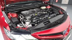2022 Toyota Camry 2.5 XSE Hybrid, красный — фото 6