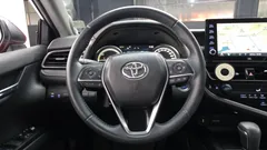 2022 Toyota Camry 2.5 XSE Hybrid, красный — фото 13