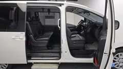 2022 Hyundai Staria disability support car — фото 11