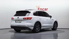2023 Volkswagen Touareg 3.0 TDI Prestige, белый — фото 2